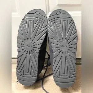 UGG | Shoes | Used Ugg Men Blue Maksim Chukka Casual Suede  display picture 2